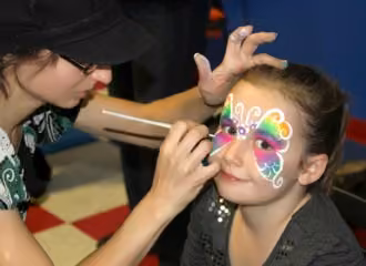 FACE PAINTER
